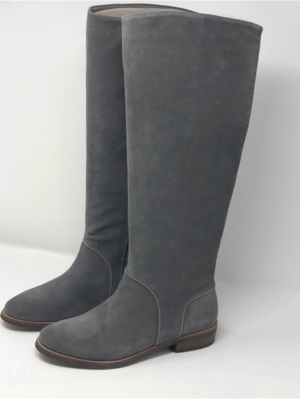 UGG Daley Women's Tall Gray Suede Riding Boots size 7, new without tags